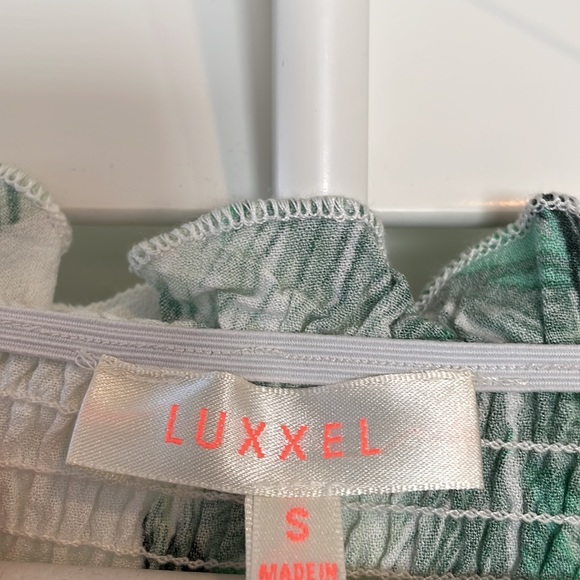 luxxel maxi dress in floral pattern - Picture 2 of 6